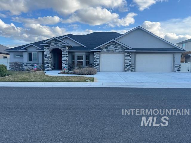 2433 Blick Property Photo 2