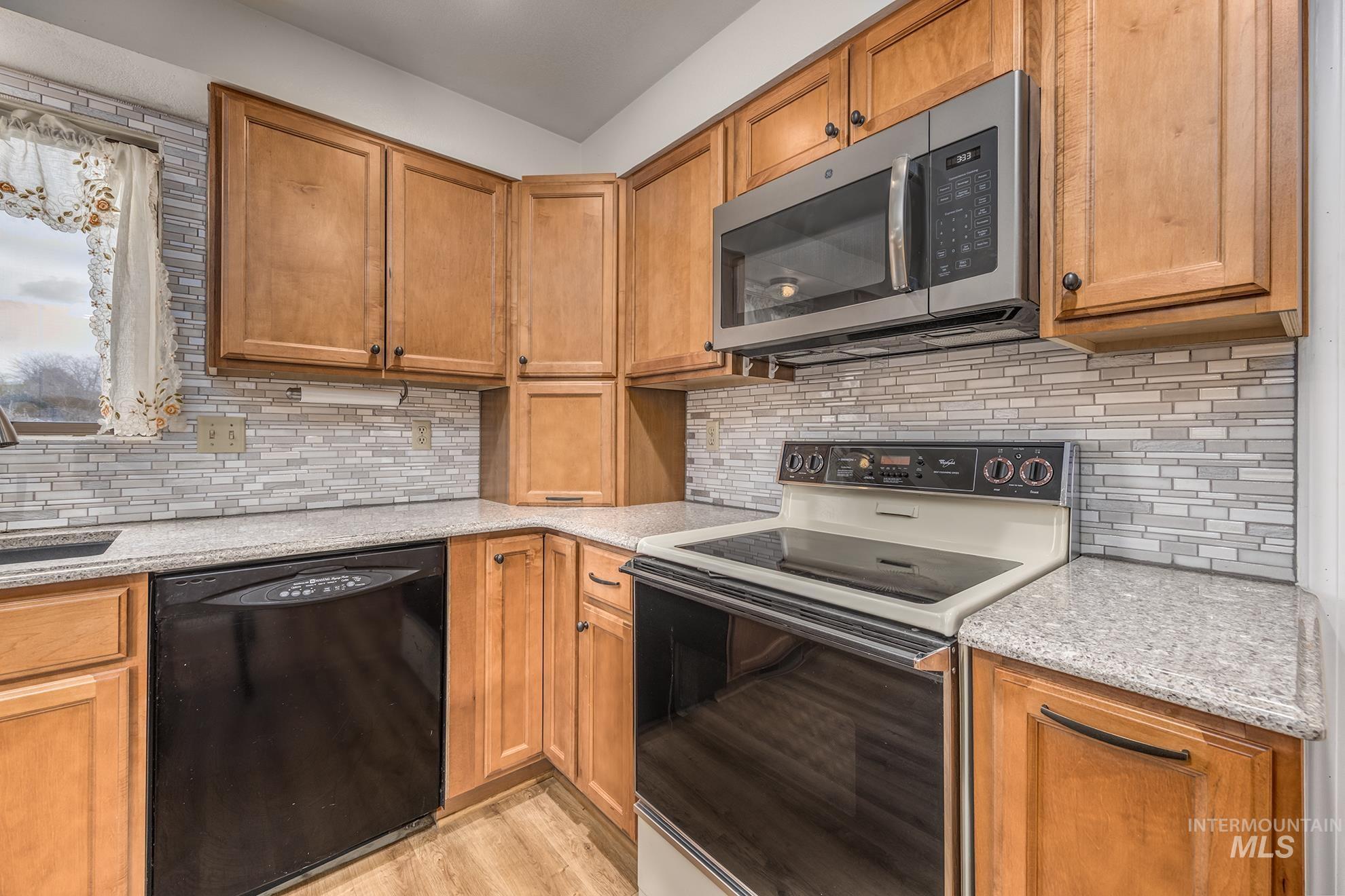 740 Flintlock Way Property Photo 14
