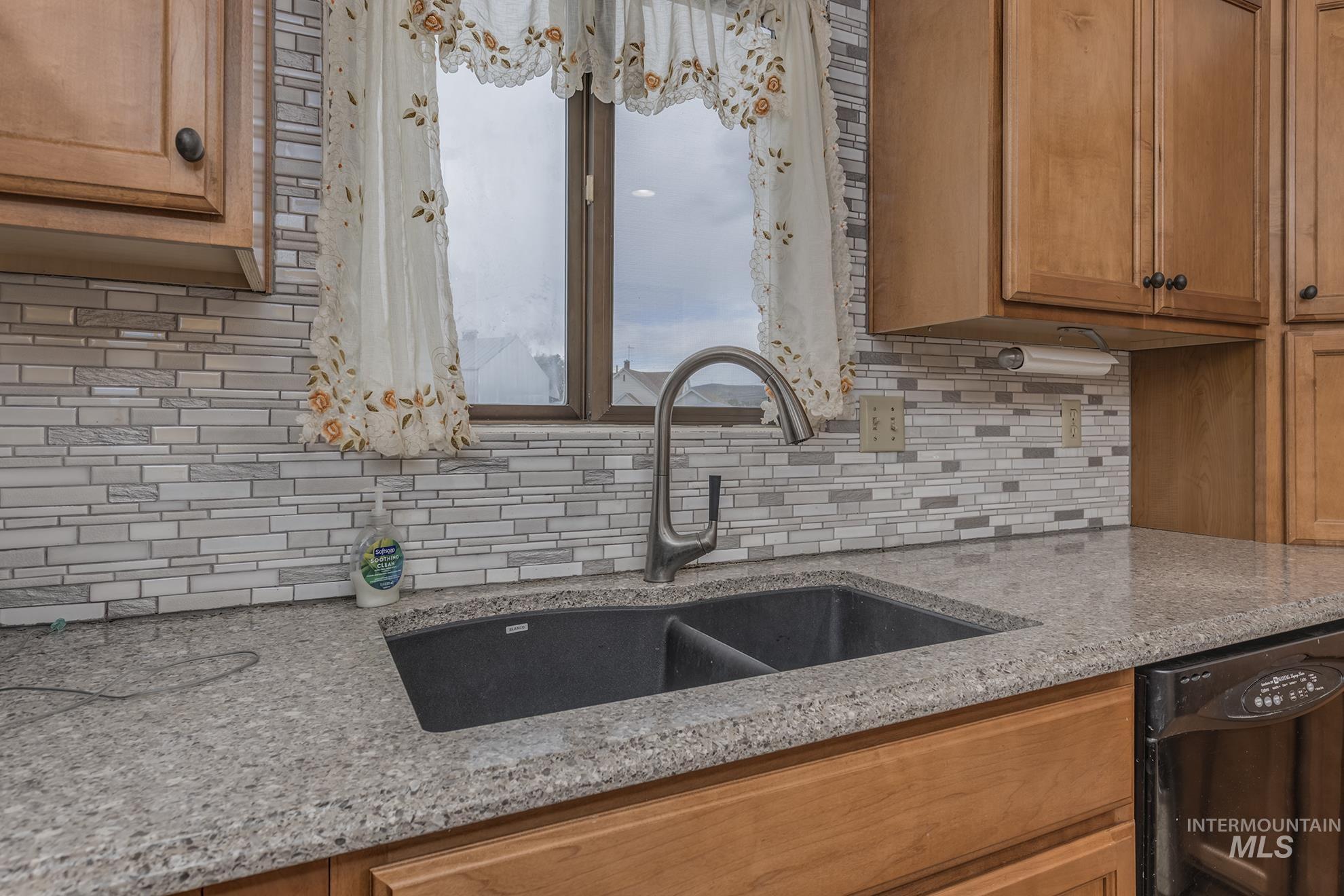 740 Flintlock Way Property Photo 15