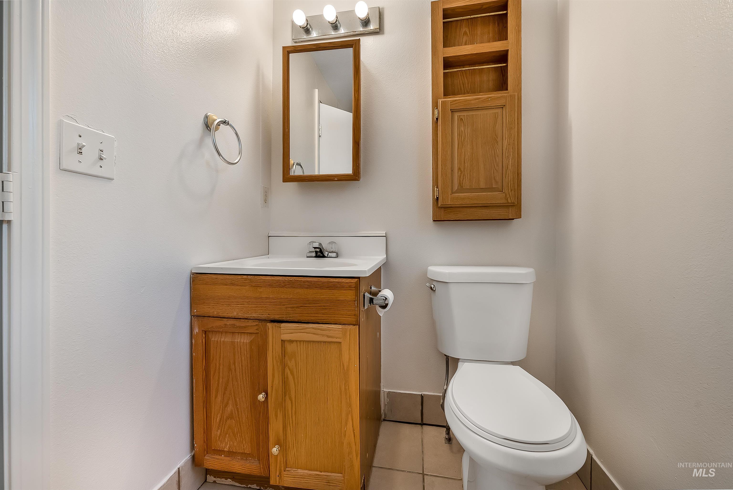 108 & 108 1/2 Parkhurst Dr Property Photo 25