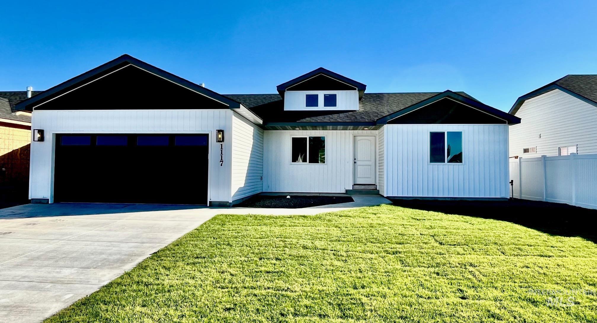 1117 Meadow Lake Loop Property Photo 1