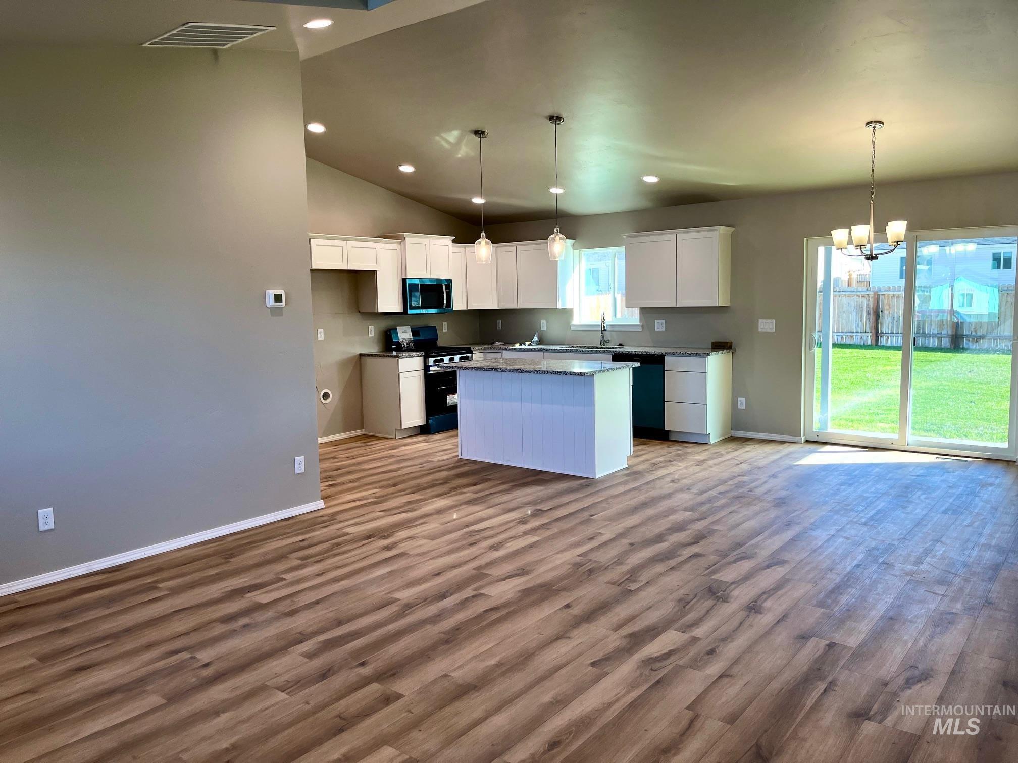 1117 Meadow Lake Loop Property Photo 3