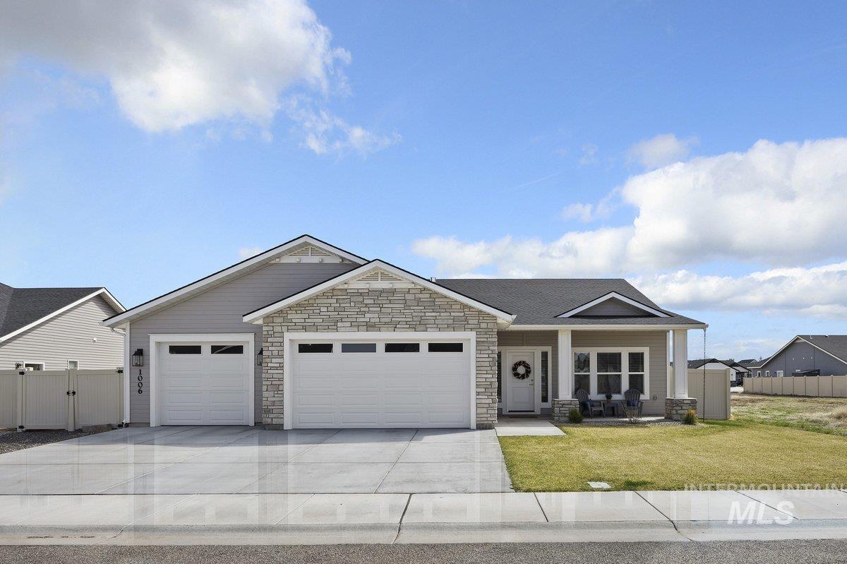 1006 Kenbrook Loop Property Photo 3