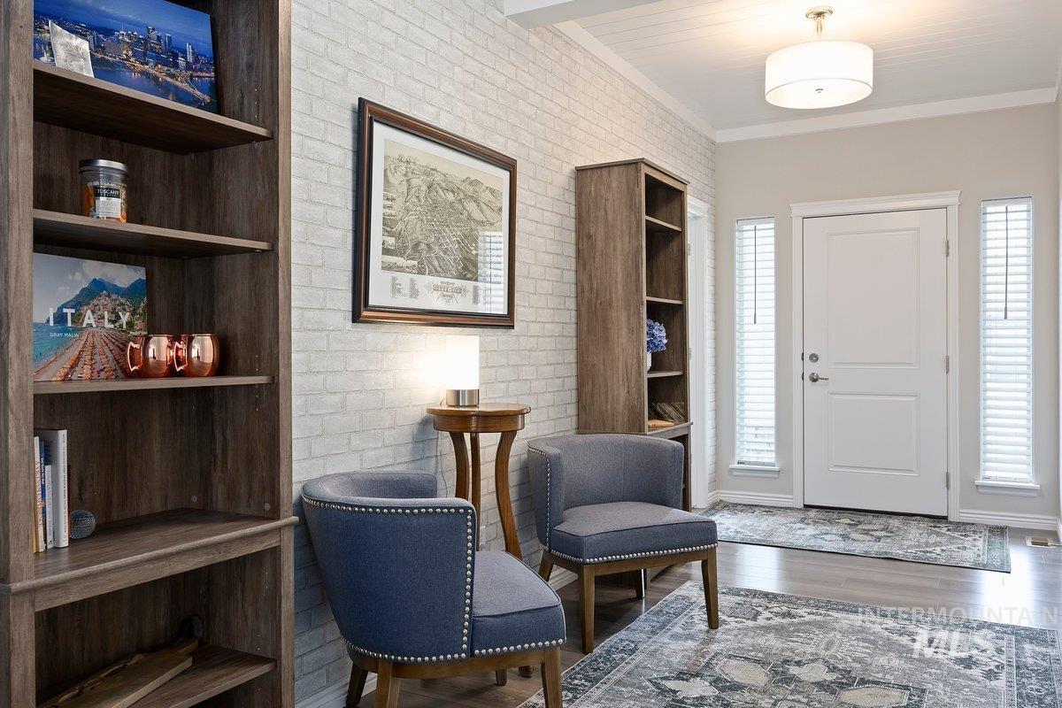 1006 Kenbrook Loop Property Photo 4
