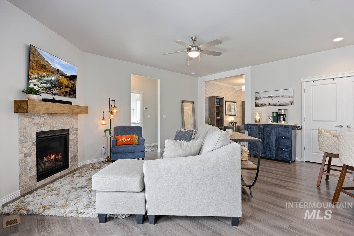 1006 Kenbrook Loop Property Photo 8