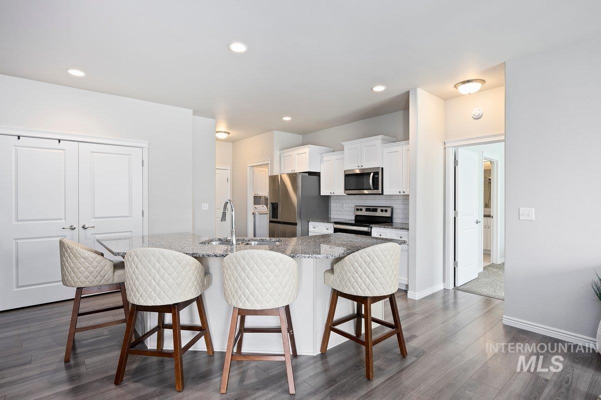 1006 Kenbrook Loop Property Photo 9