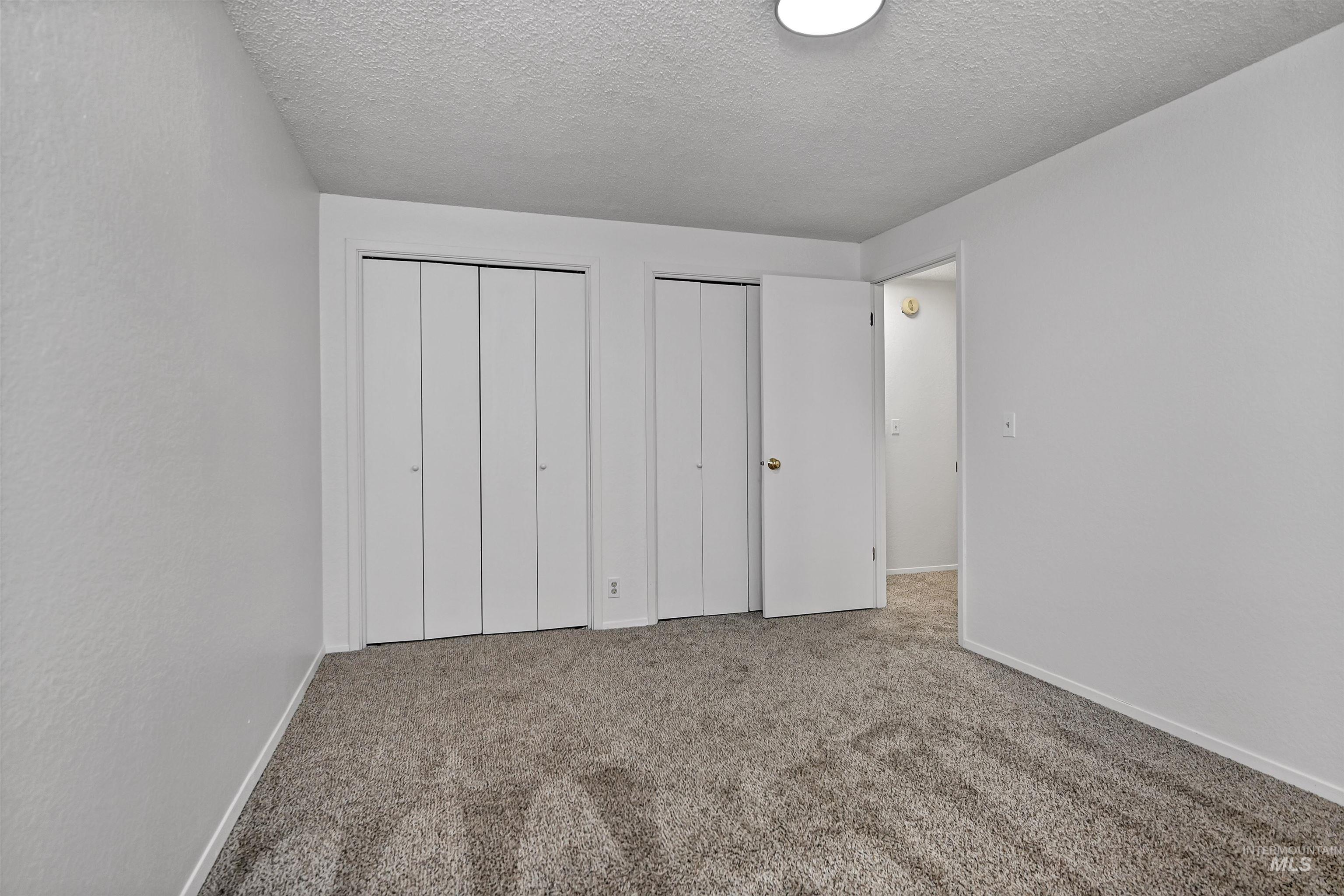 2050 & 2052 S Leadville Ave Property Photo 13