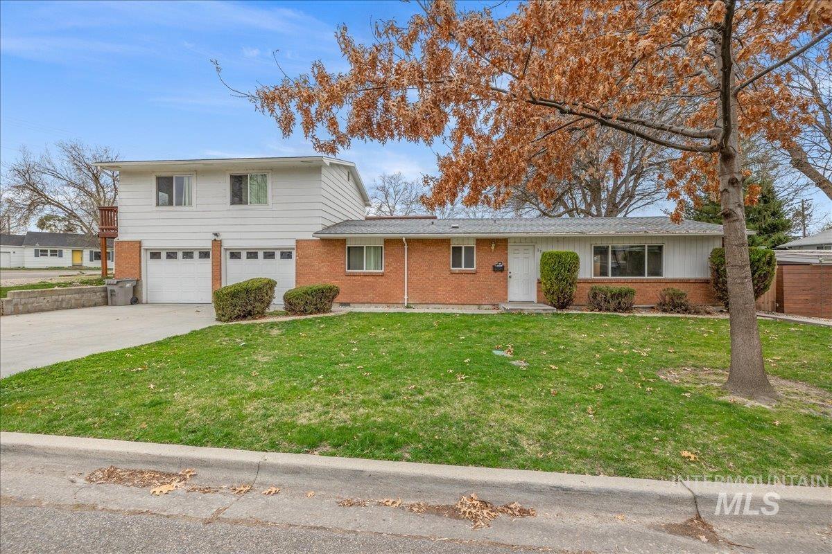 1329 S Michigan Ave Property Photo 1