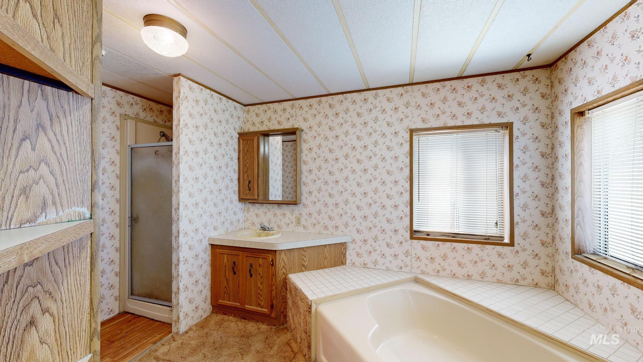 3511 Hwy 6 Property Photo 10