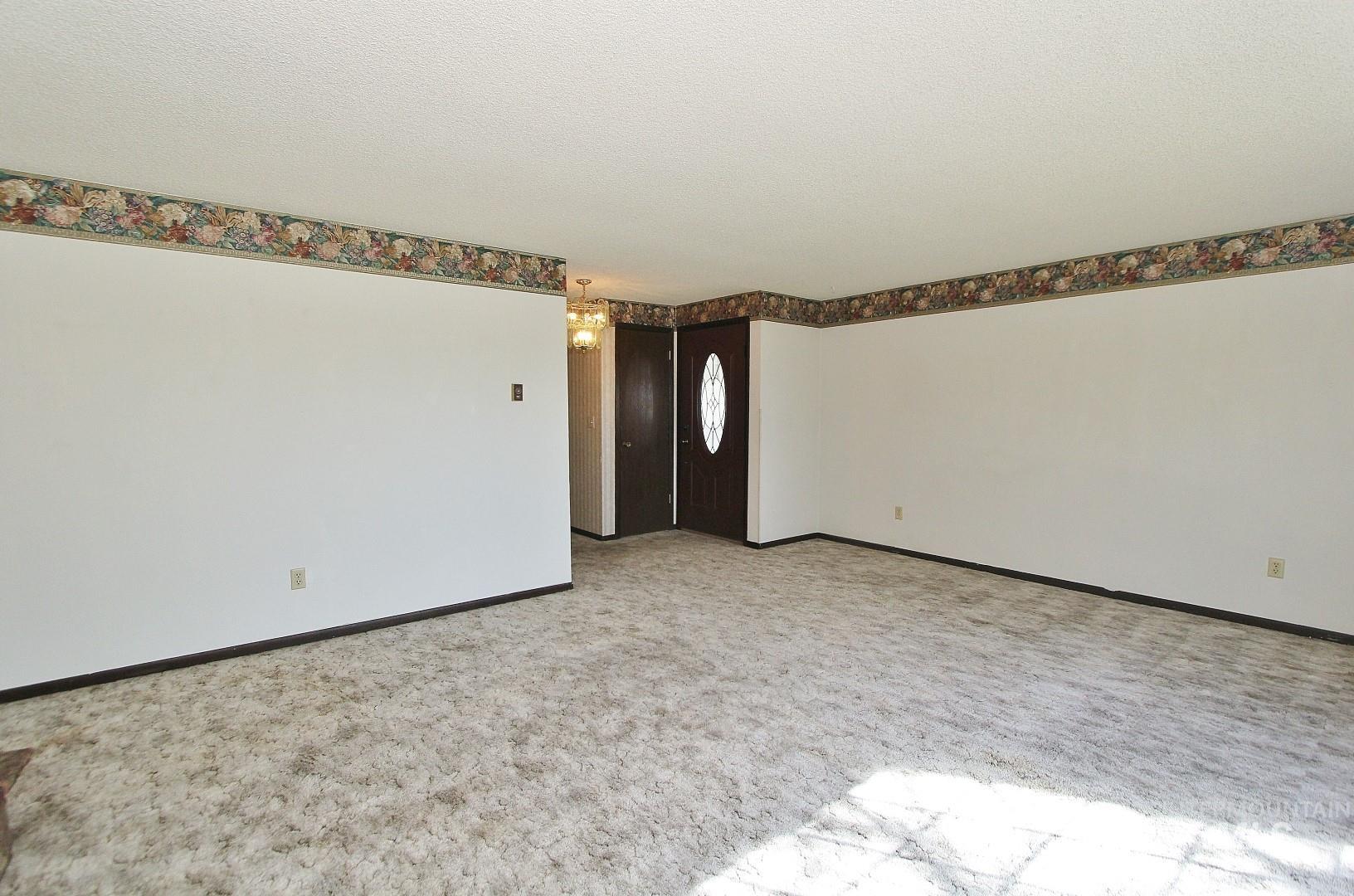 7646 W Colt Dr Property Photo 9