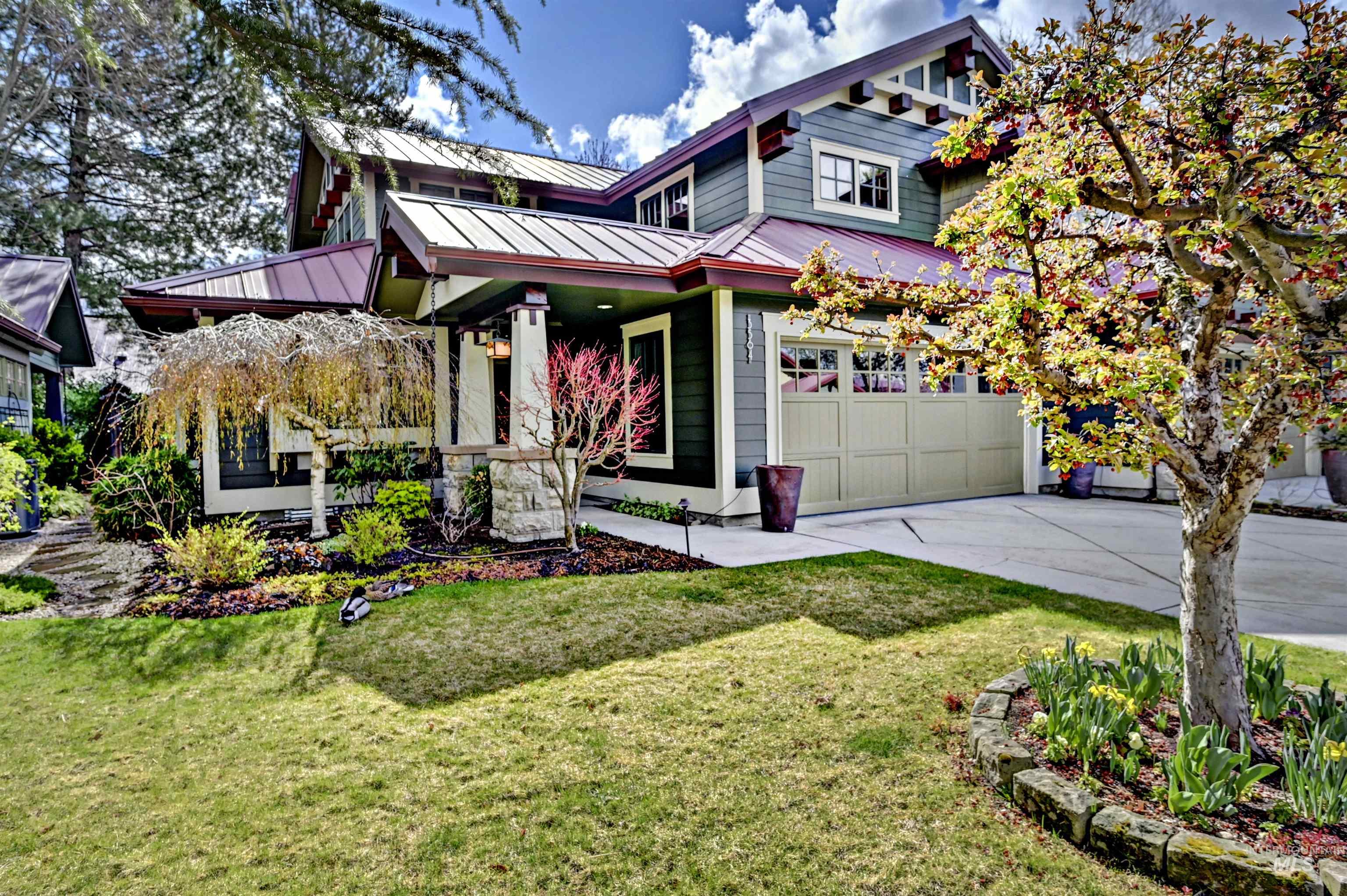 3564 N Ambergina Ln Property Photo 1