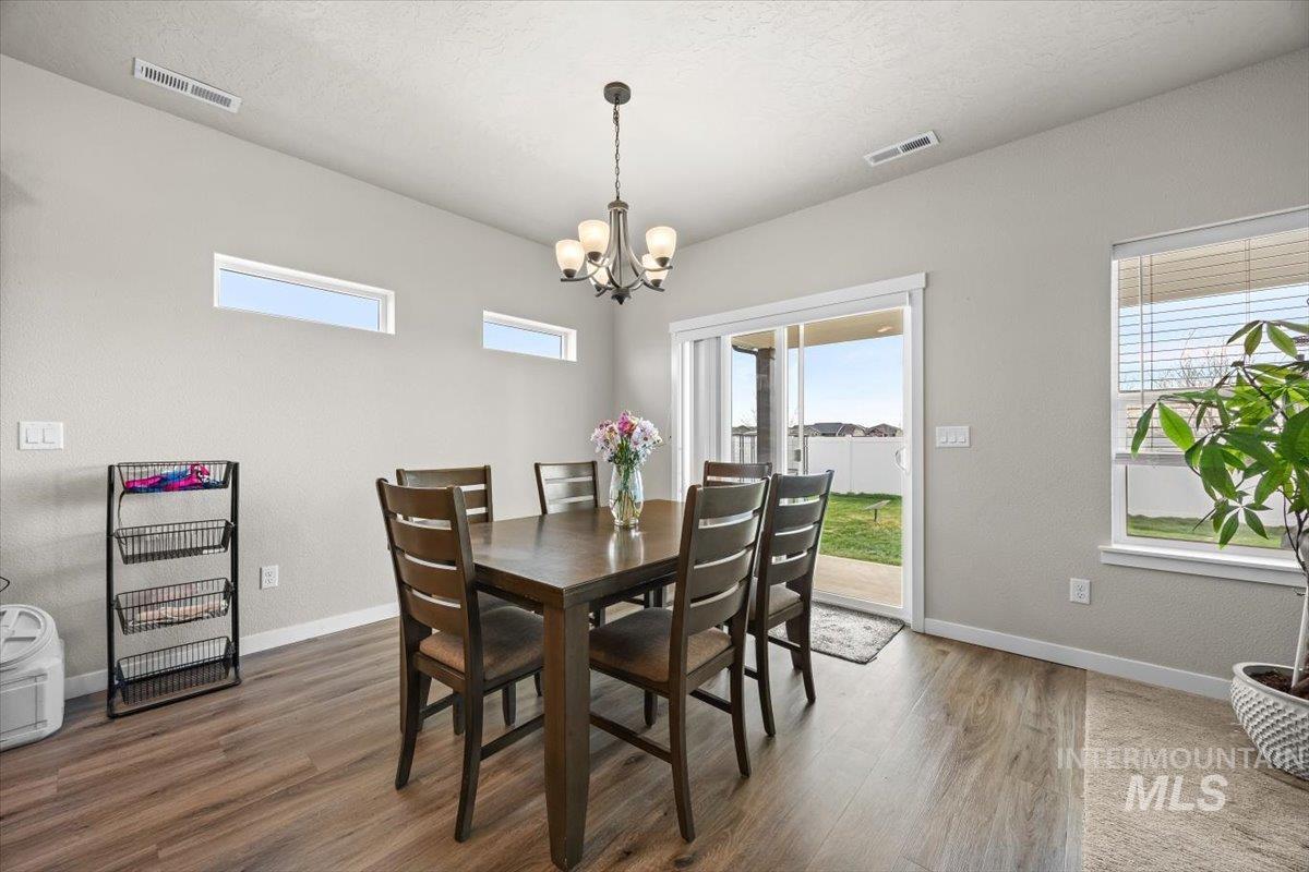 1250 S Threave Property Photo 10