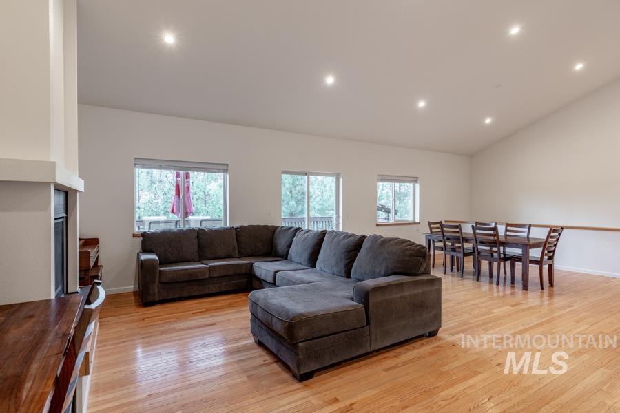 705 Rachel Property Photo 4