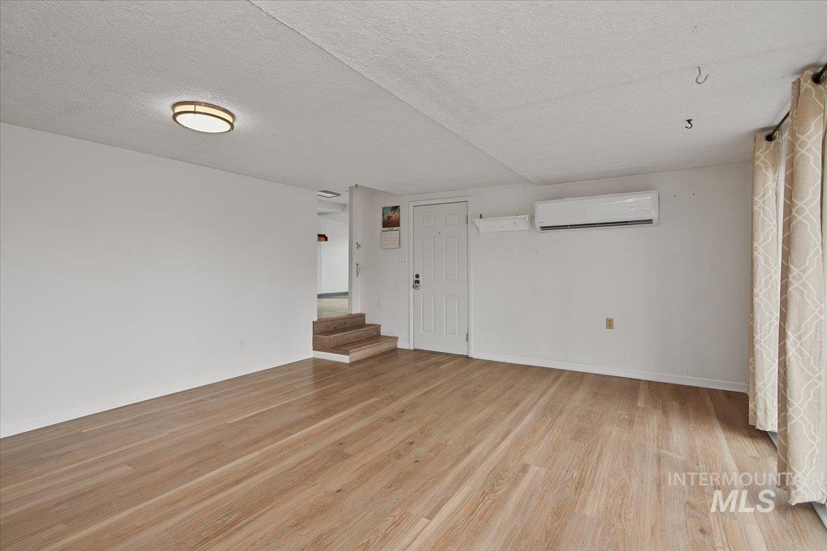 1720 W Roosevelt Ave Property Photo 8