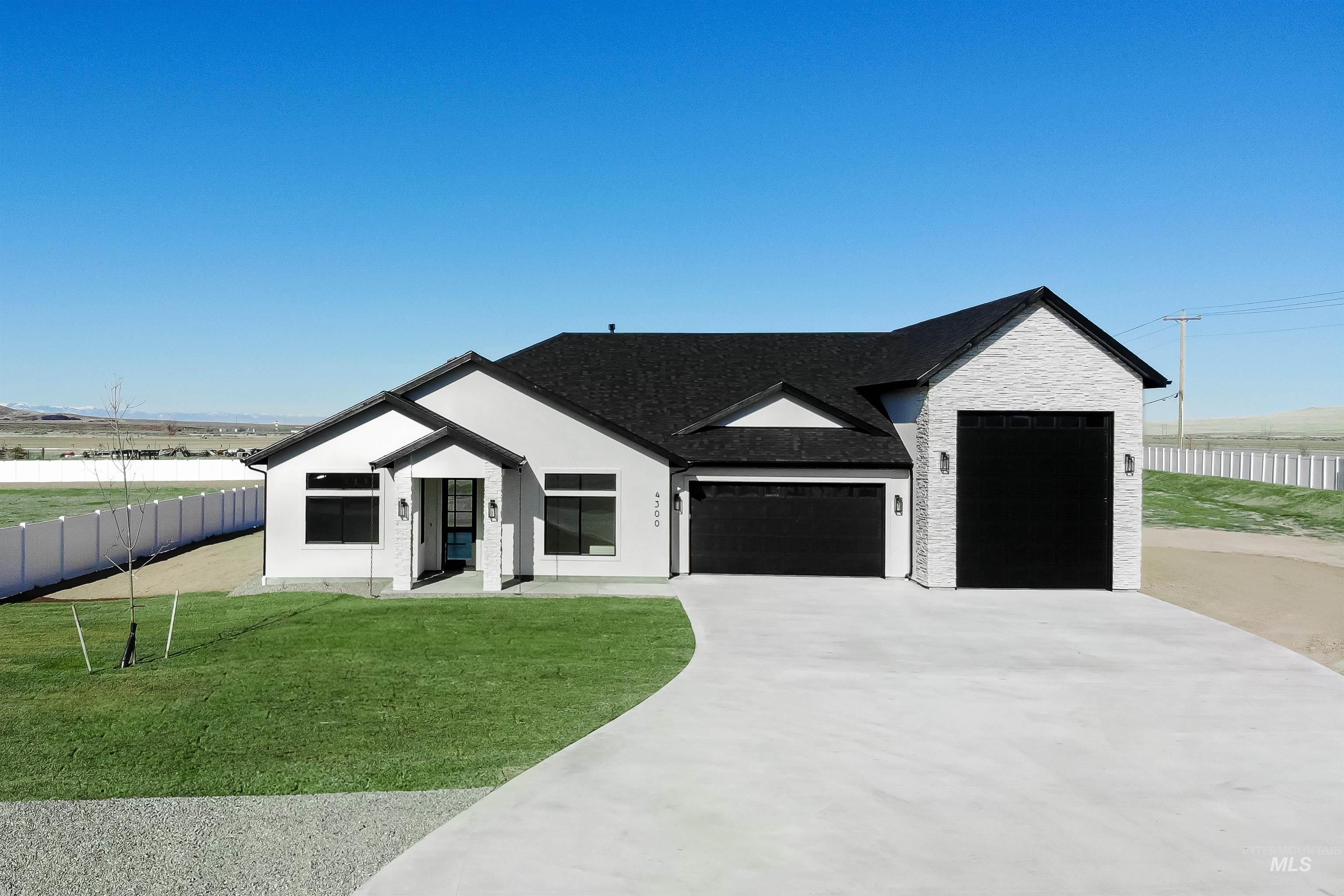 4300 NW Purple Sage Cir