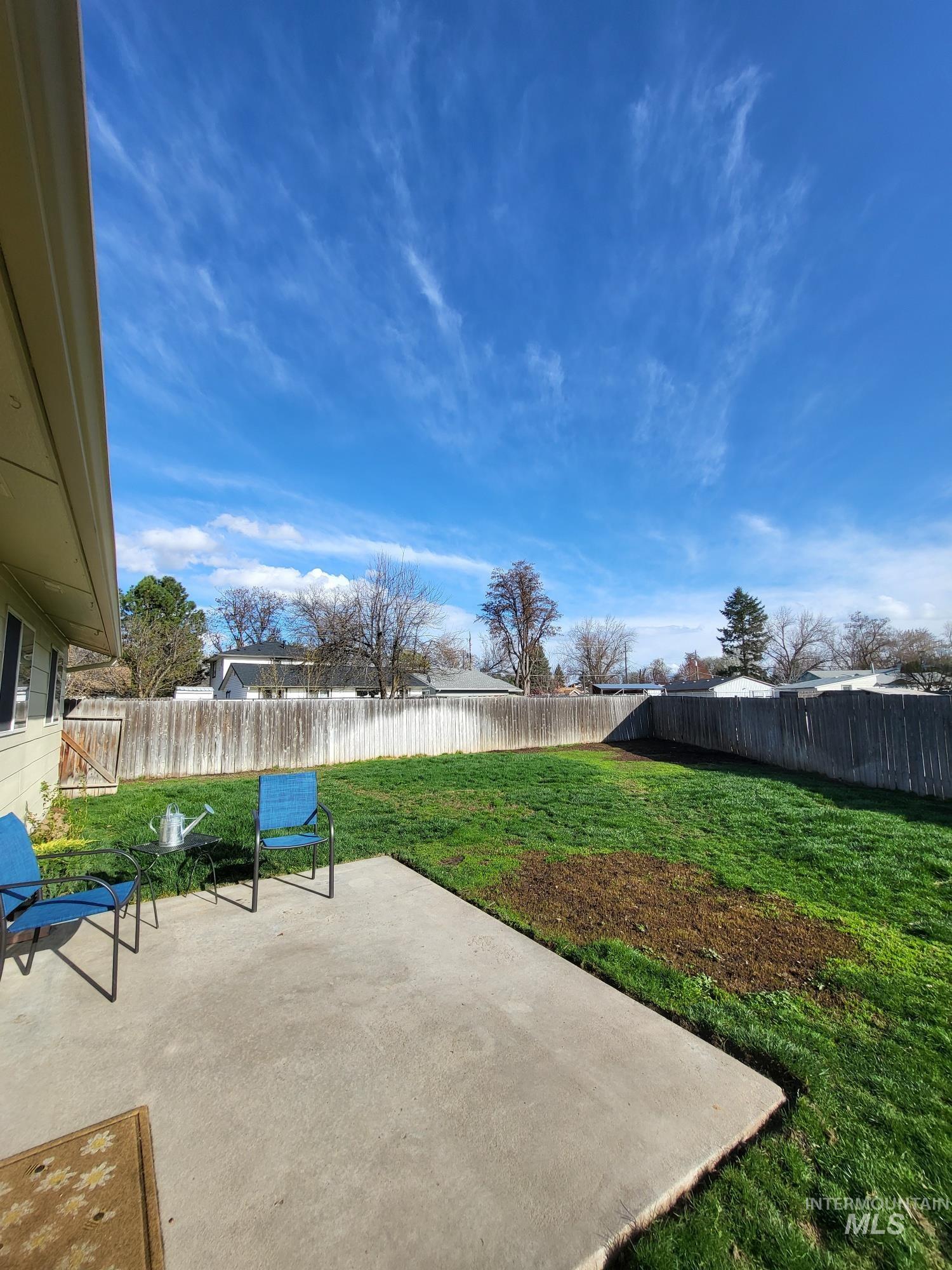 1345 E Rayburn Ct. Property Photo 22