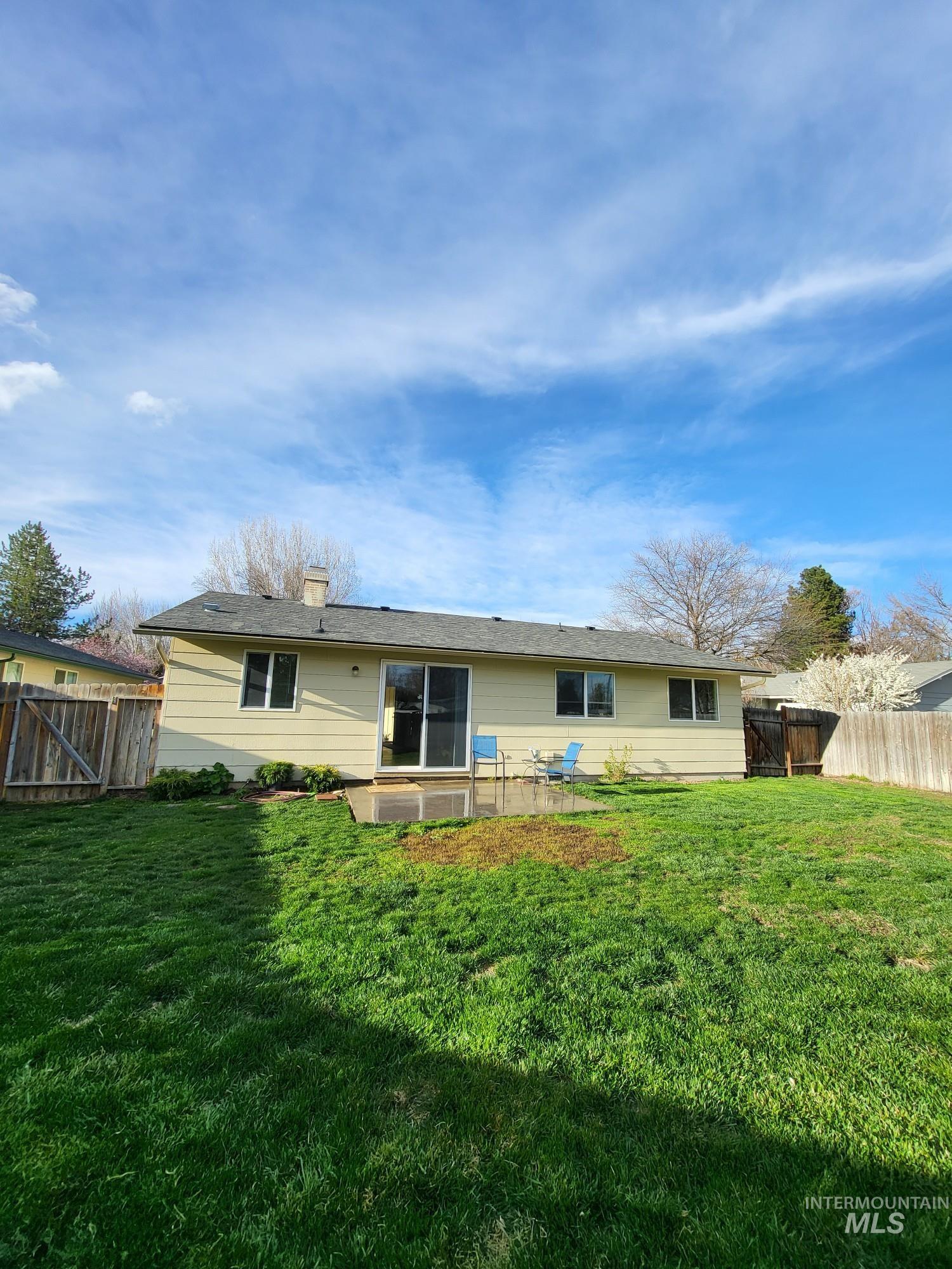 1345 E Rayburn Ct. Property Photo 23