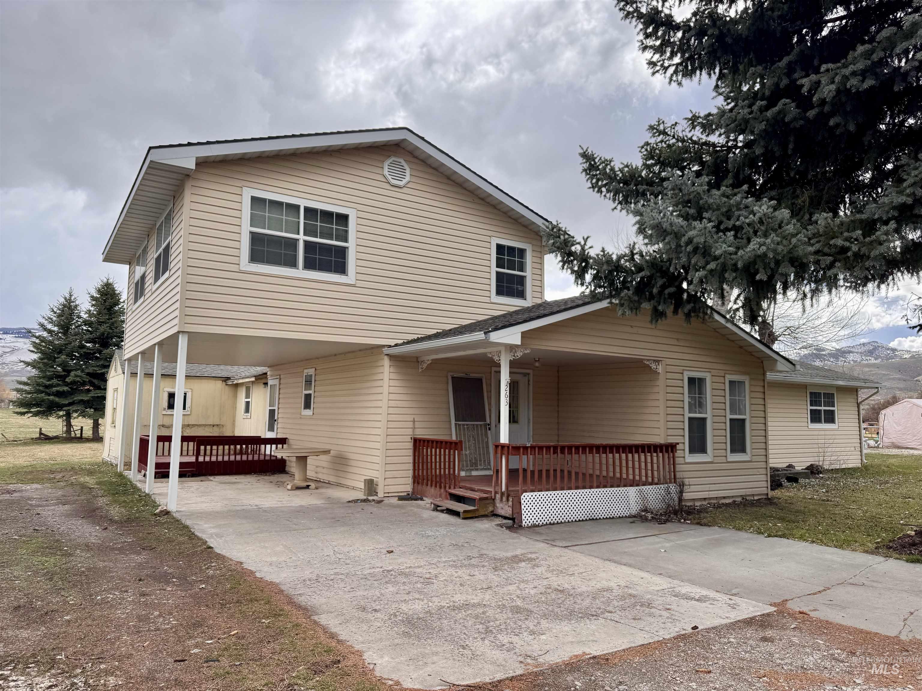 263 Whitman Street Property Photo