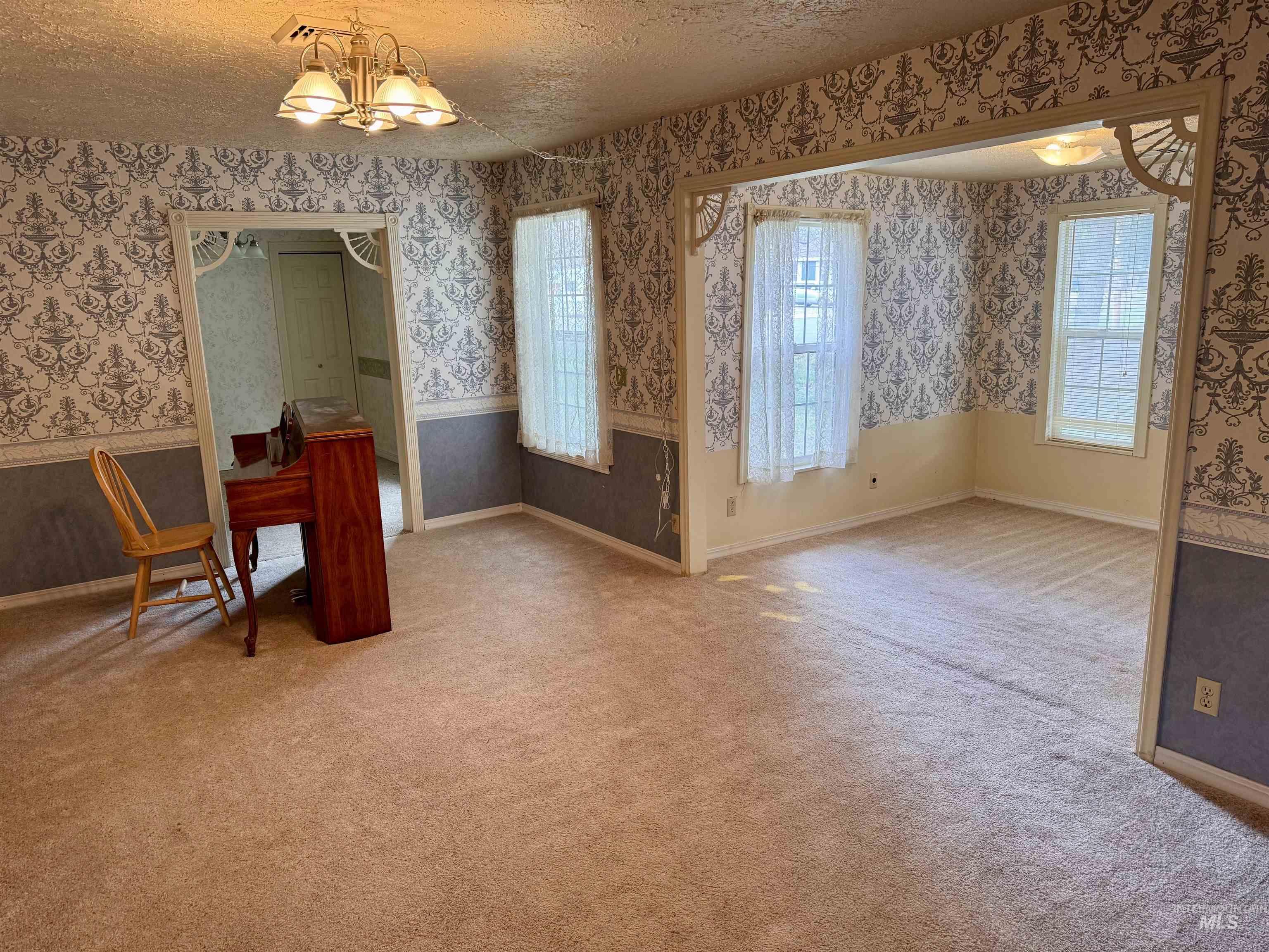 263 Whitman Street Property Photo 13