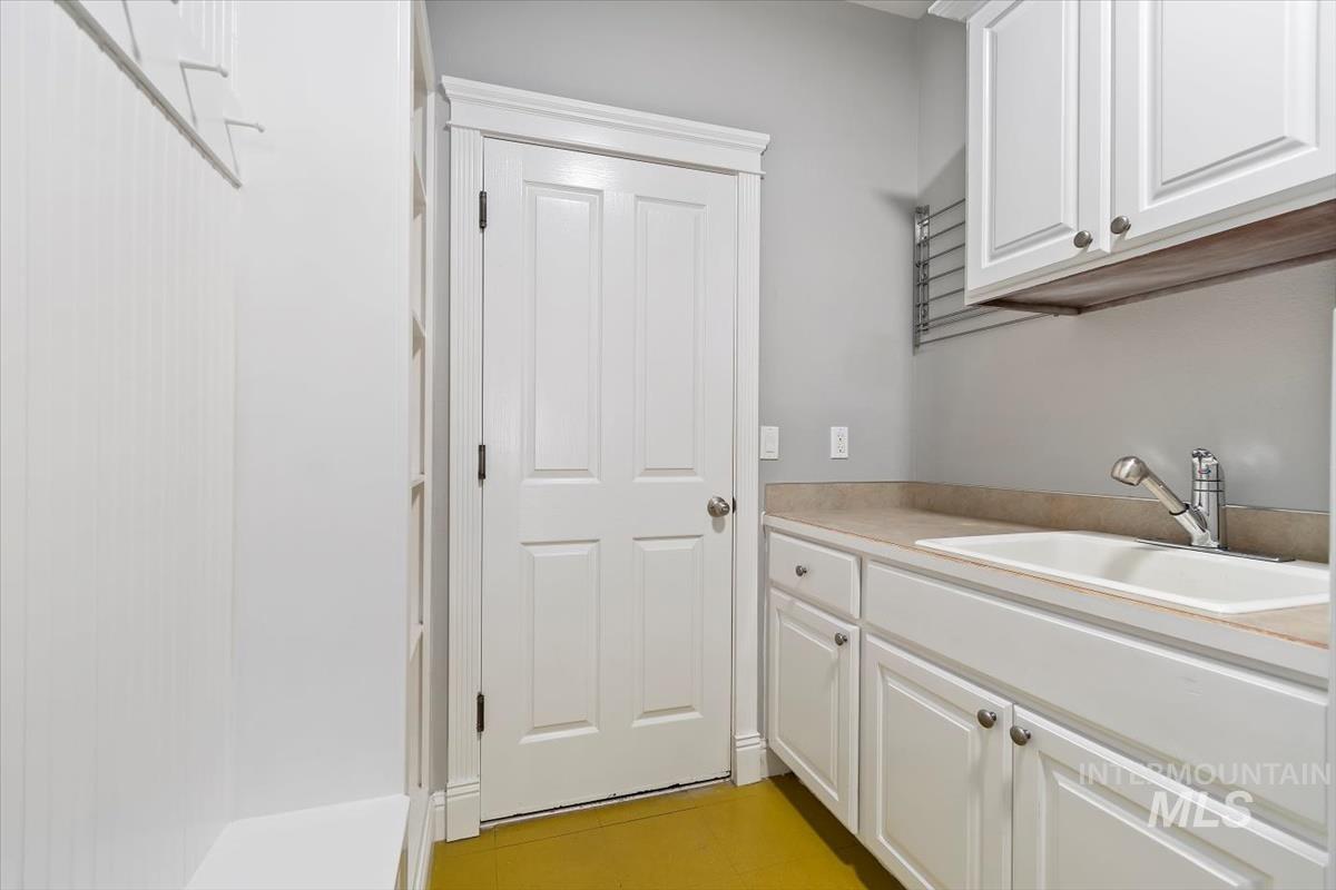 2511 W Quintale Drive Property Photo 40