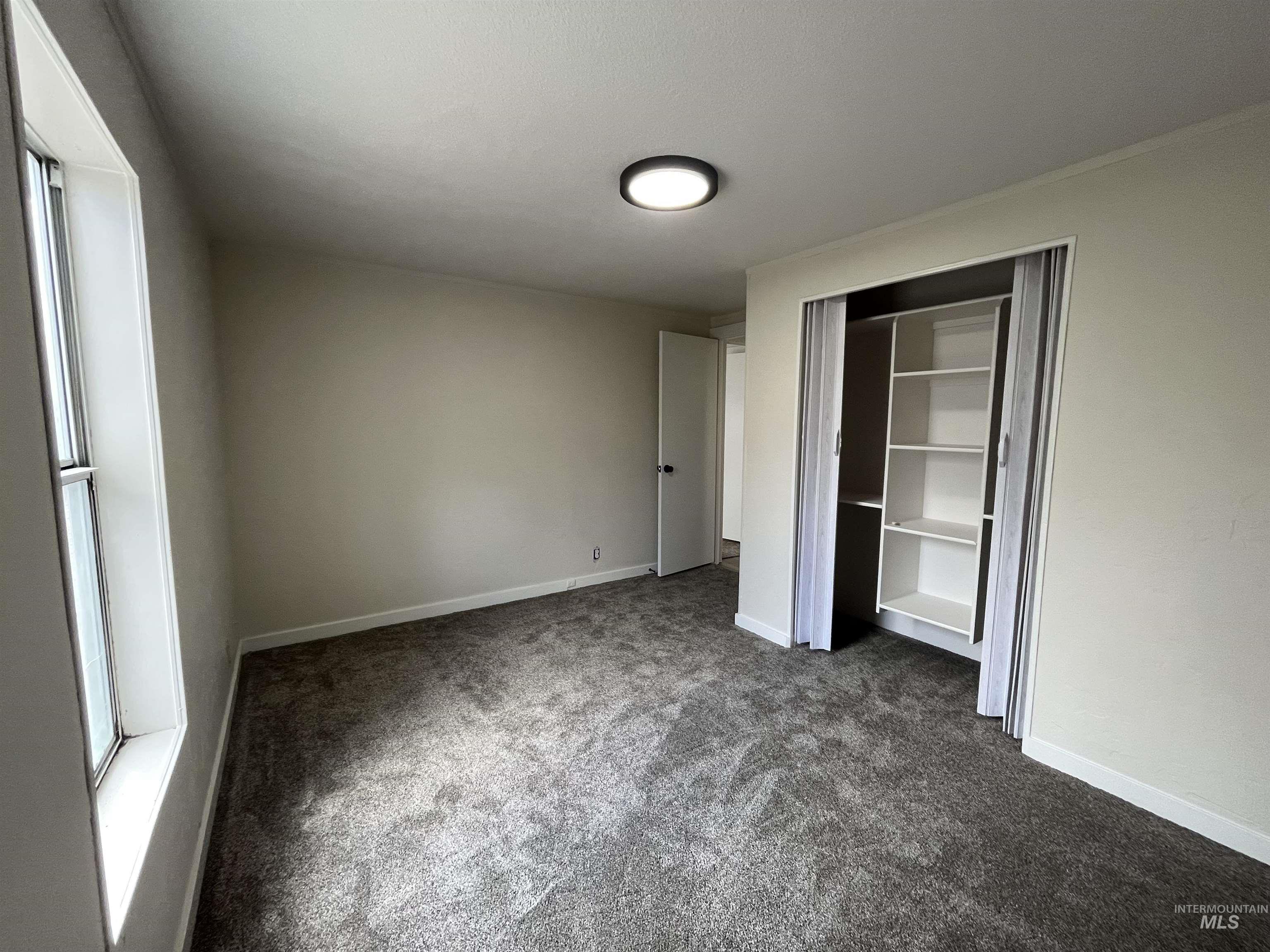 112 Joliet St Property Photo 14