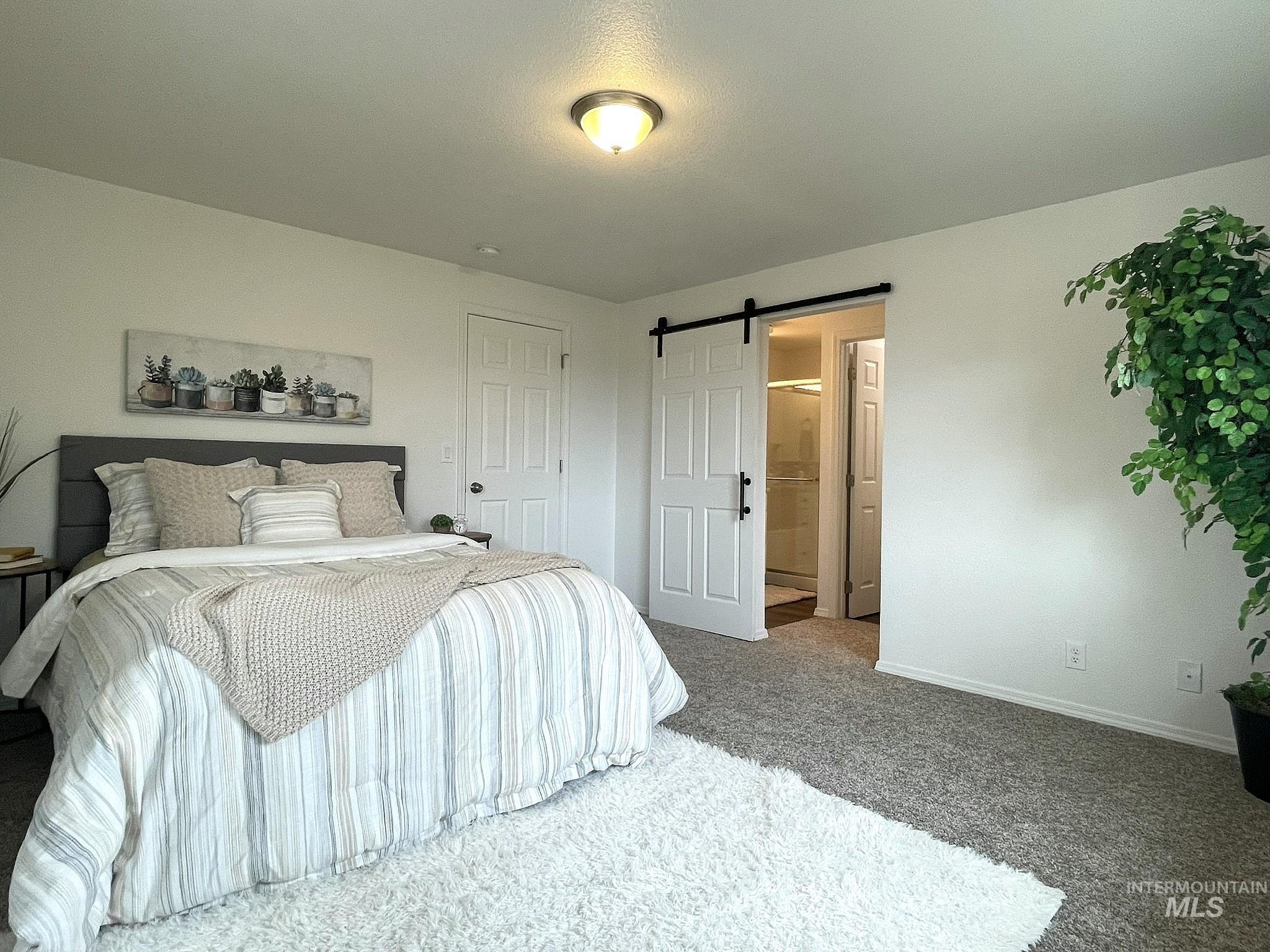 1496 E Falconrim Property Photo 19