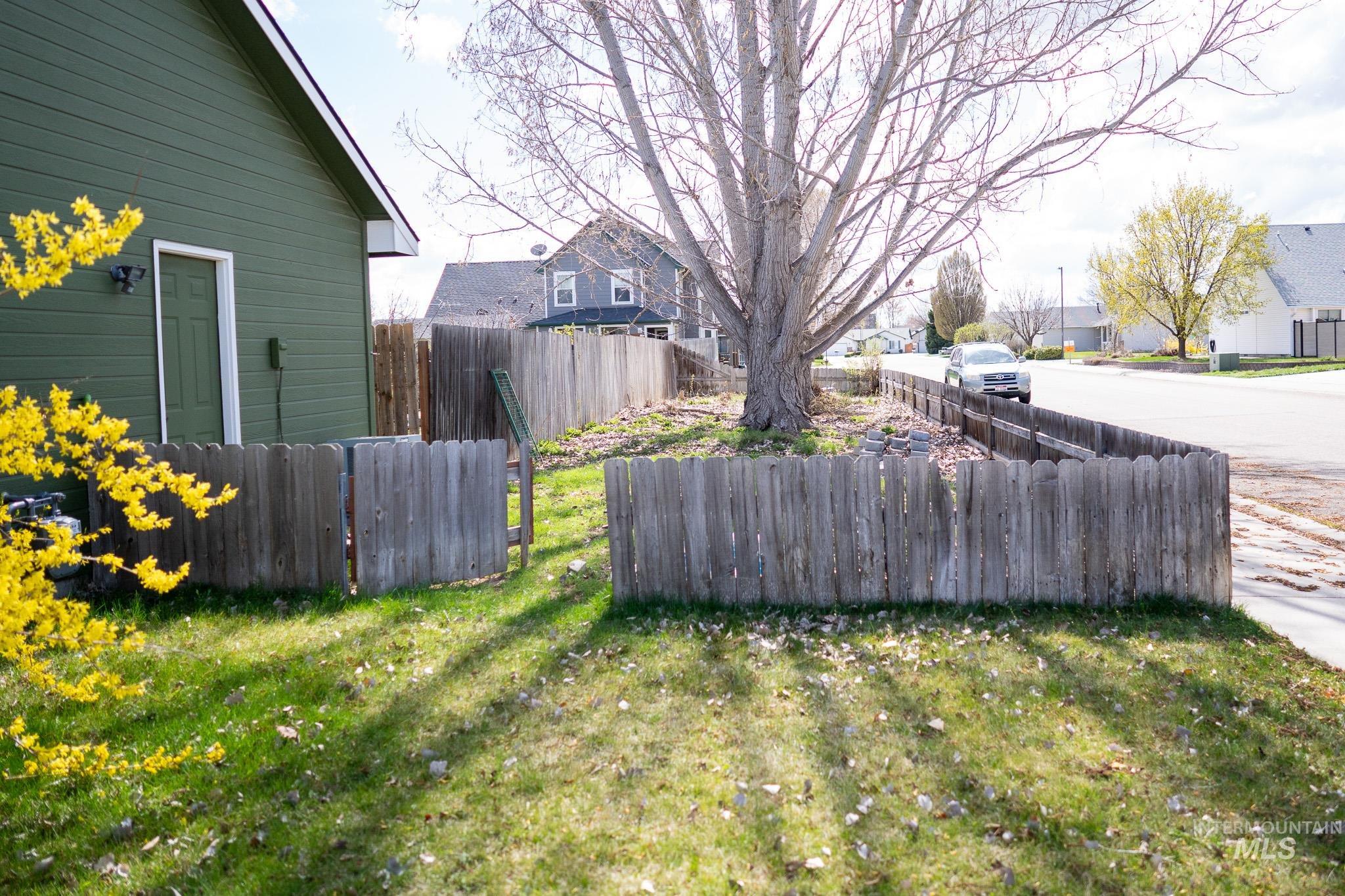 3505 W Niemann Dr Property Photo 5