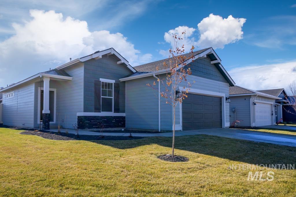 3355 W Remembrance Dr. Property Photo 2