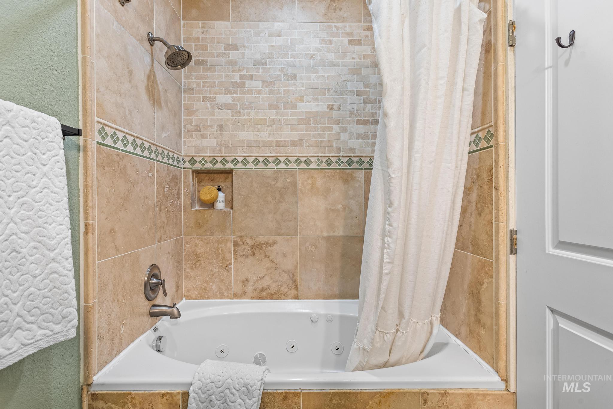 1810 W Washington St Property Photo 32