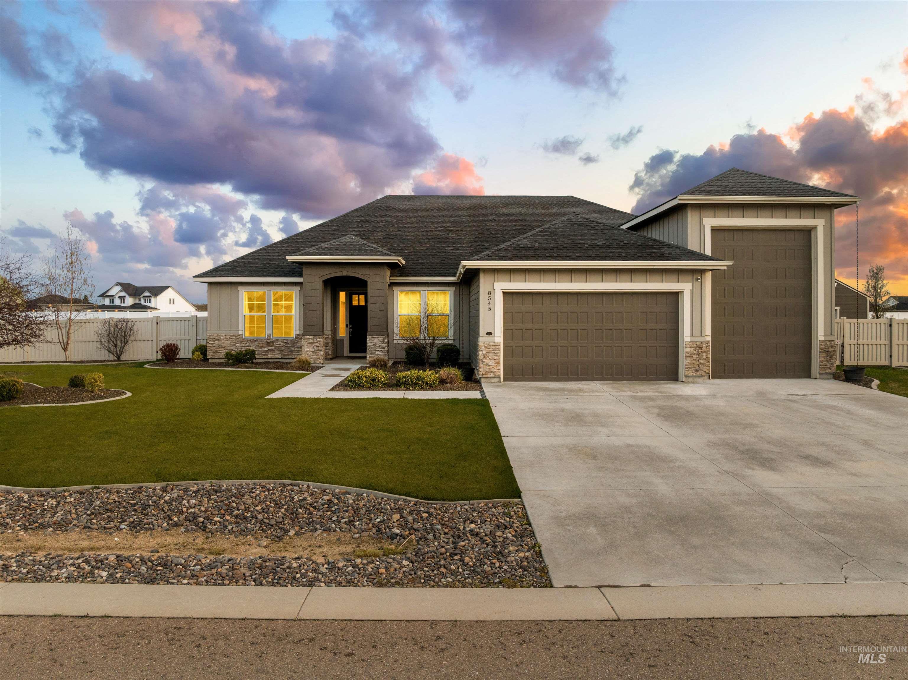 8545 Silverwood Way Property Photo 1