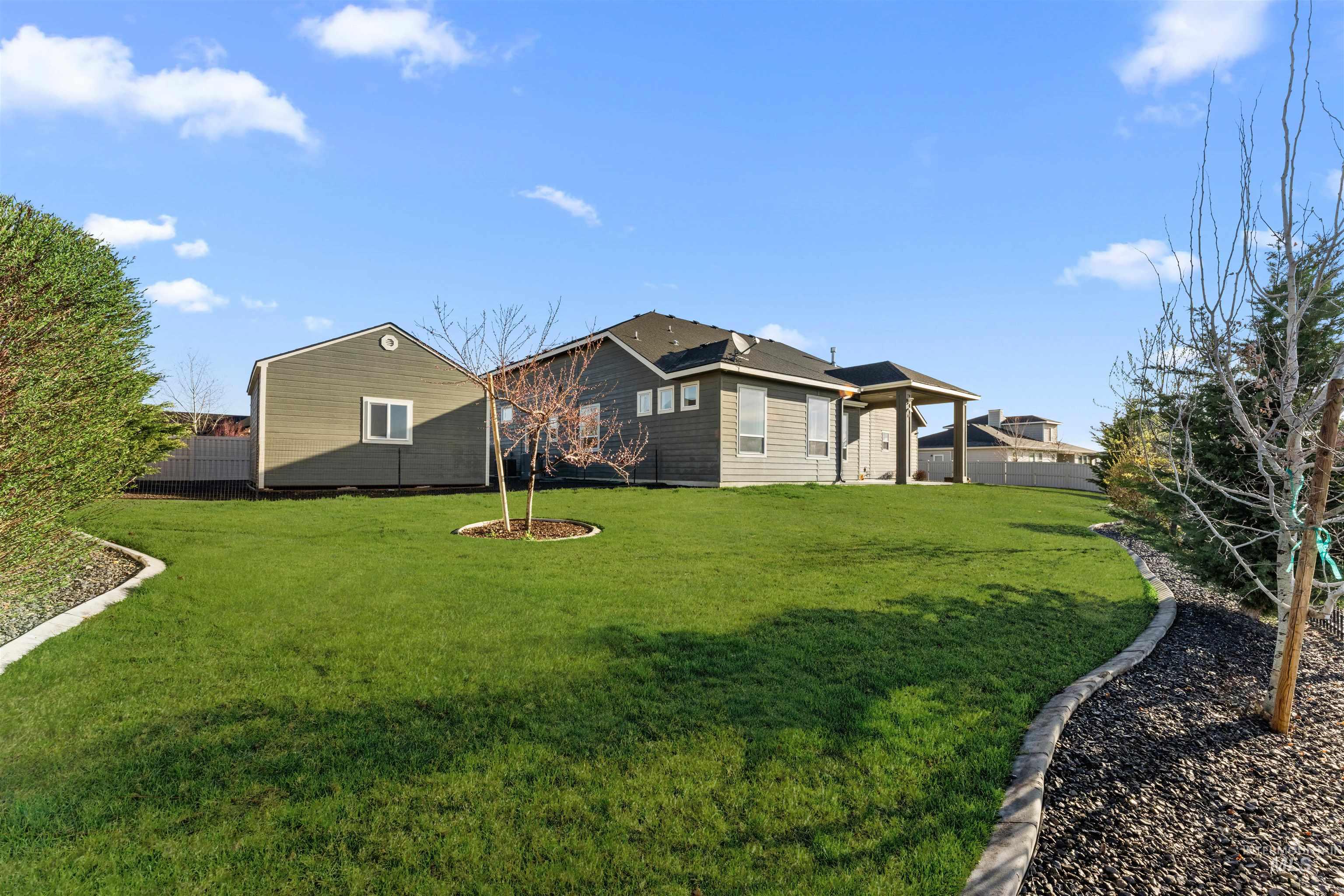 8545 Silverwood Way Property Photo 4