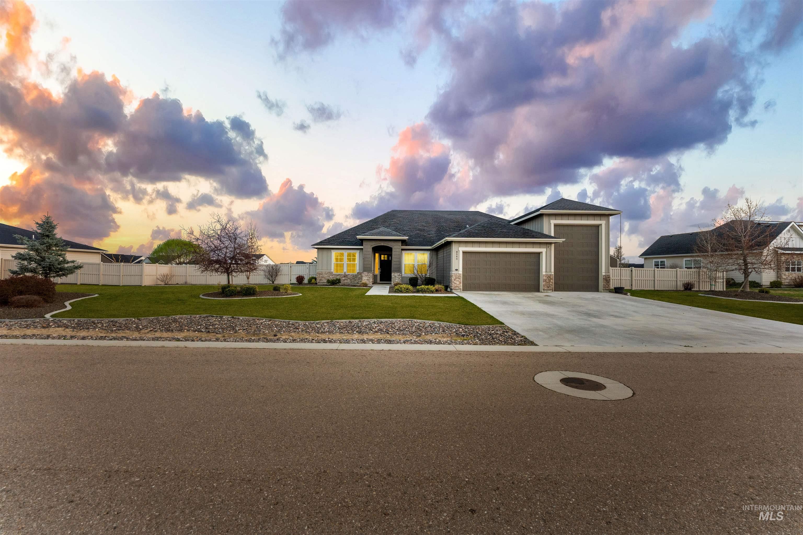 8545 Silverwood Way Property Photo 48