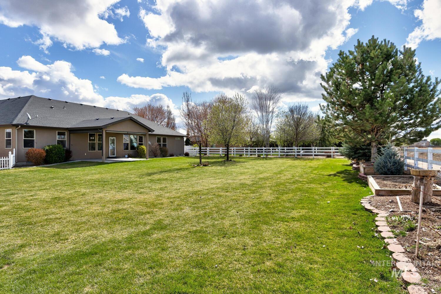 17185 Solomon Dr. Property Photo 34