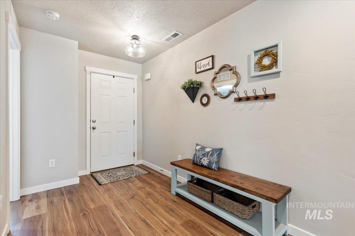 2358 N Destiny Ave. Property Photo 3