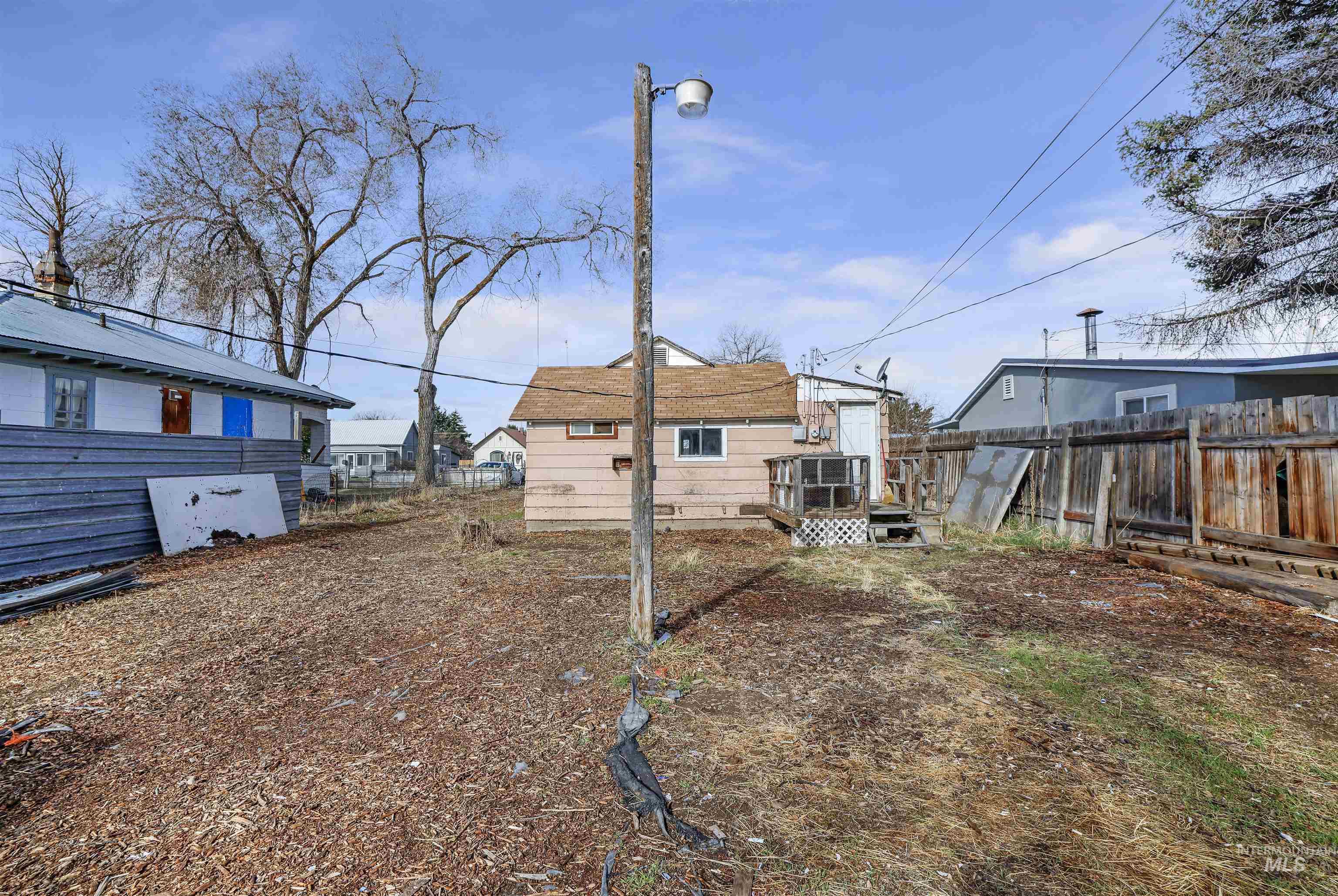 530 Utah St Property Photo 3