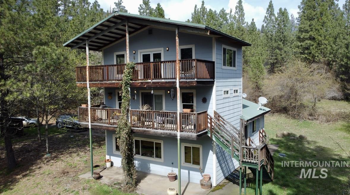499 Rainbow Dr Property Photo