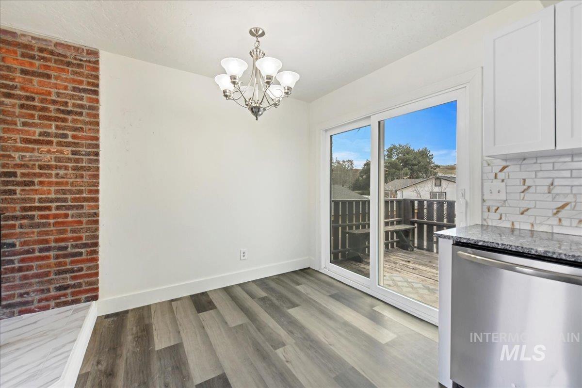 480 Farber Dr Property Photo 4