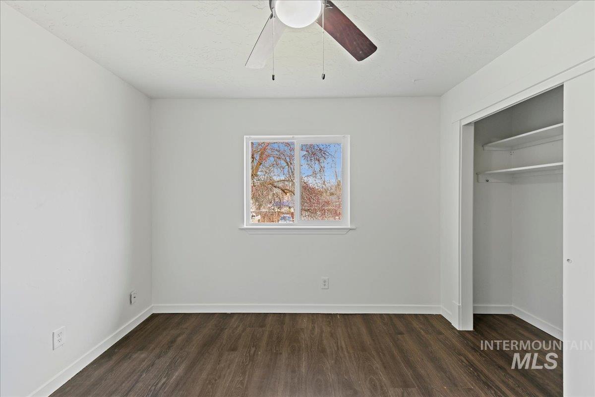 480 Farber Dr Property Photo 14