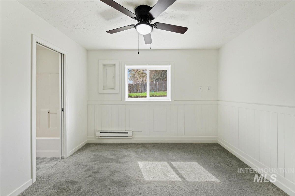 480 Farber Dr Property Photo 20