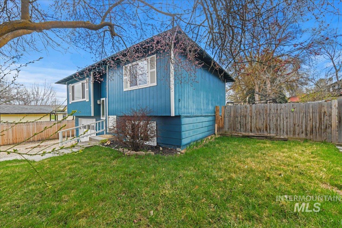 480 Farber Dr Property Photo 34