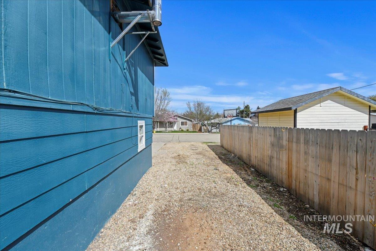 480 Farber Dr Property Photo 35