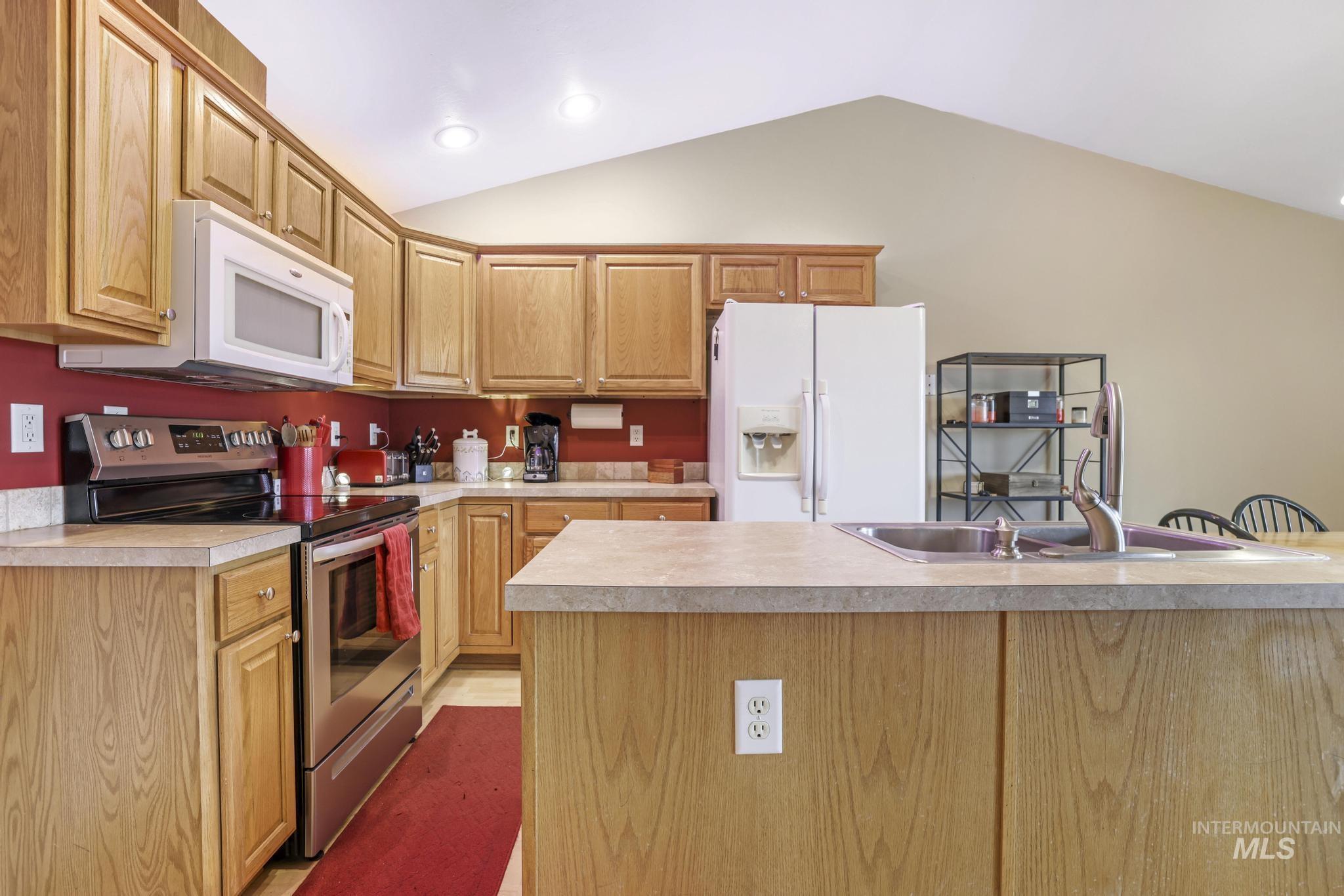 1072 Par Ct Property Photo 6