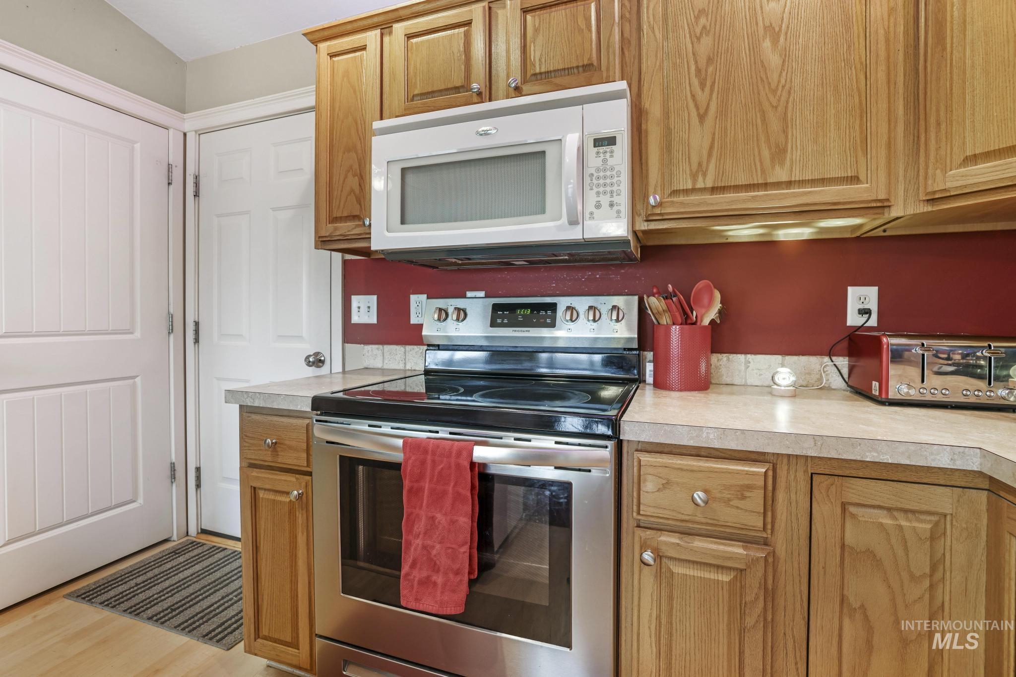 1072 Par Ct Property Photo 8