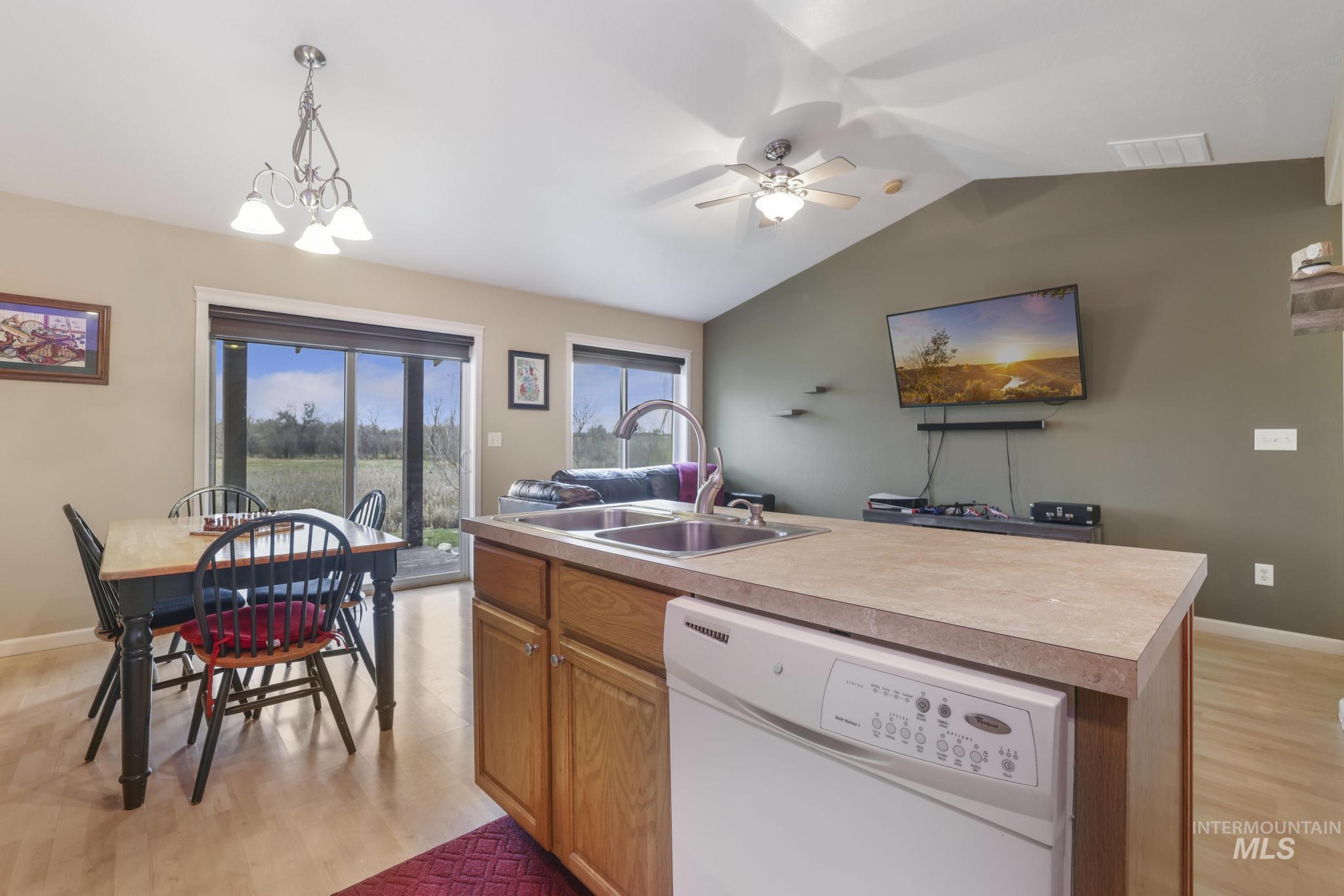 1072 Par Ct Property Photo 10