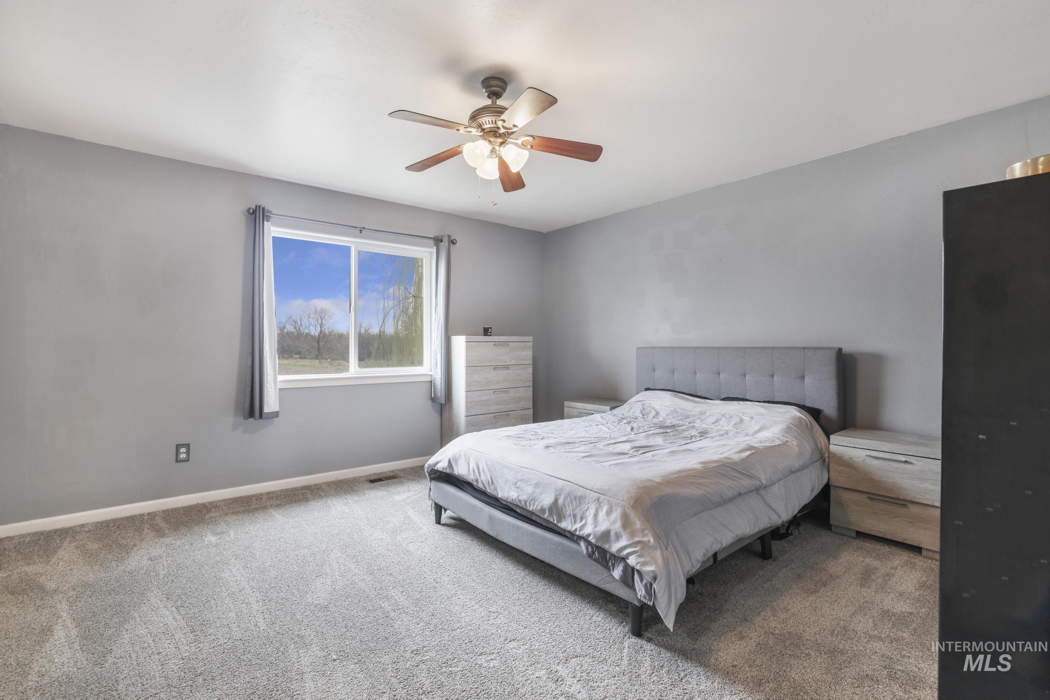 1072 Par Ct Property Photo 16