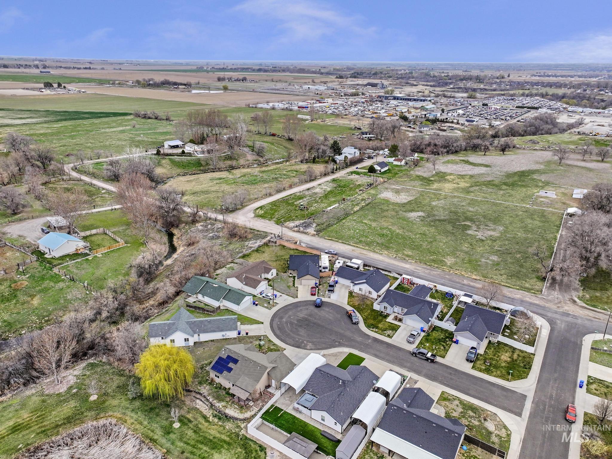 1072 Par Ct Property Photo 38