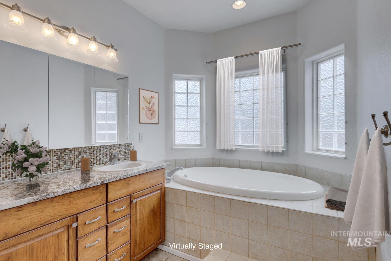 544 S Trunnel Property Photo 10
