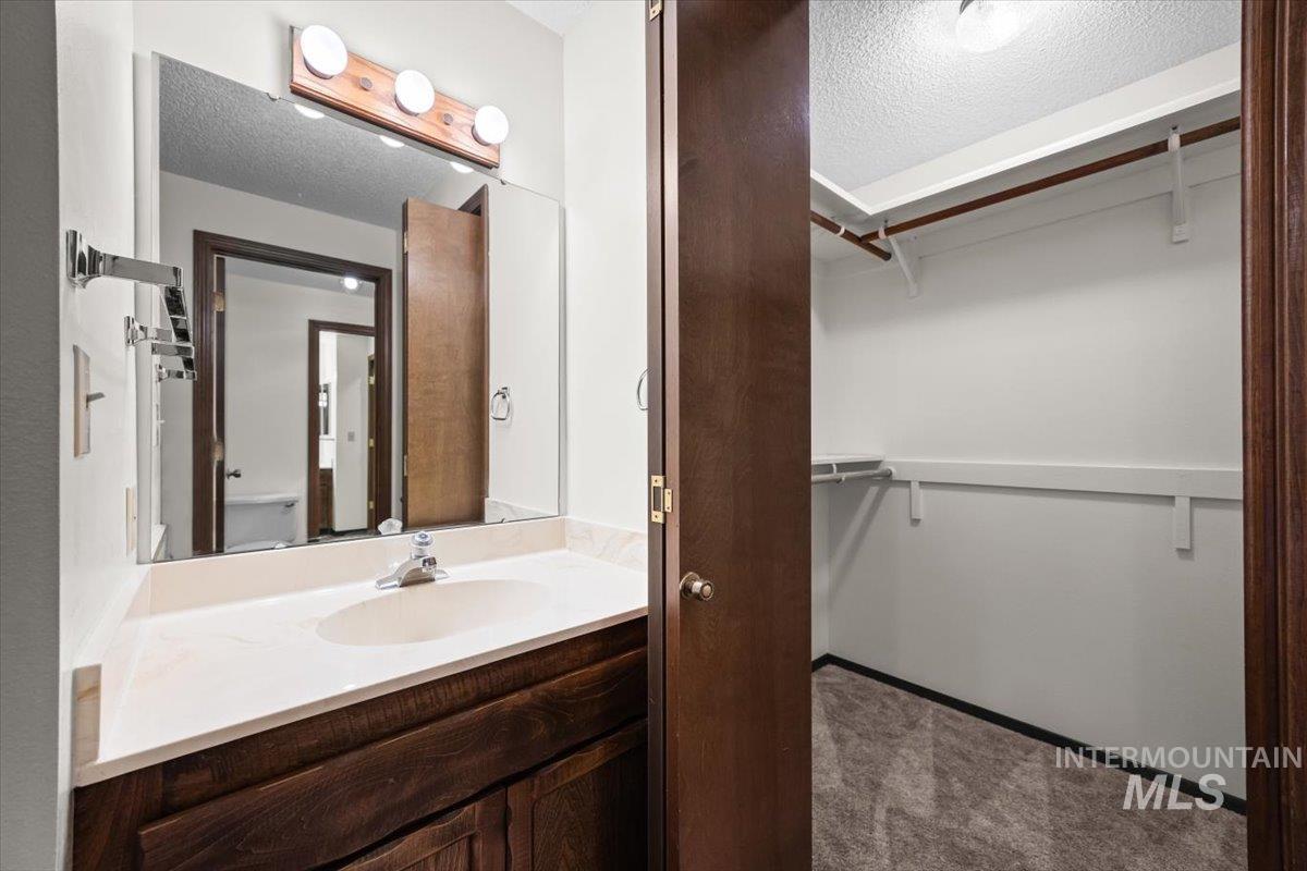 2104 Brookside Dr Property Photo 15