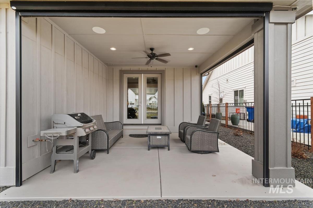 8042 W Decathlon Property Photo 6