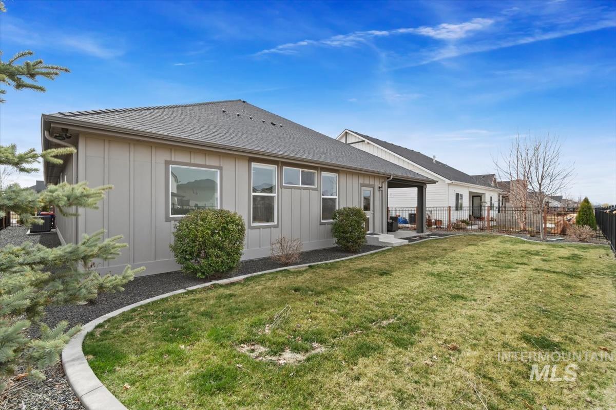 8042 W Decathlon Property Photo 7
